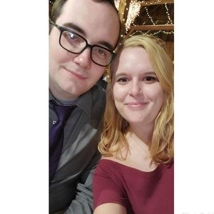 Meet your Posher, Leslie